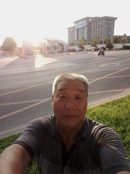 dvubb 图片点击可在新窗口打开查看