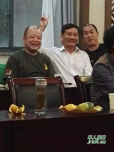 dvubb 图片点击可在新窗口打开查看