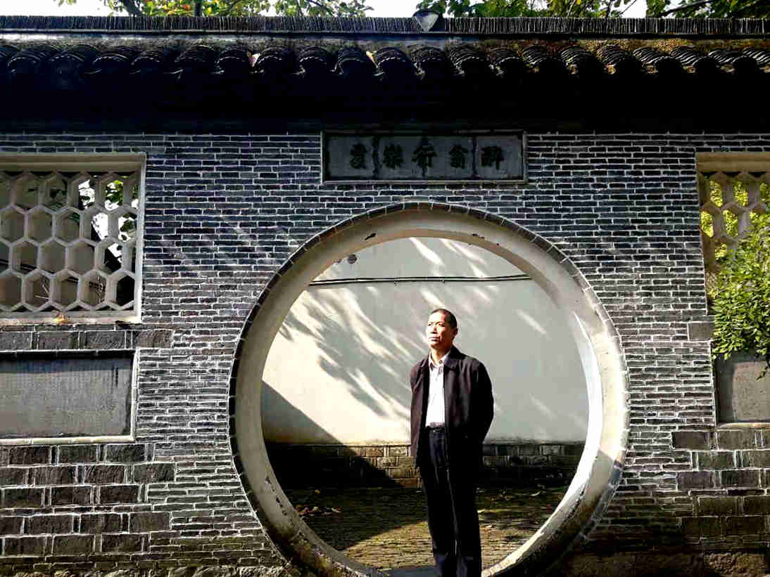 dvubb 图片点击可在新窗口打开查看